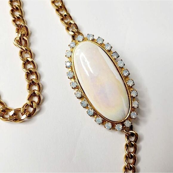 Vintage gold link chain with large opal stone rhinestones statement necklace - Picture 5 of 13